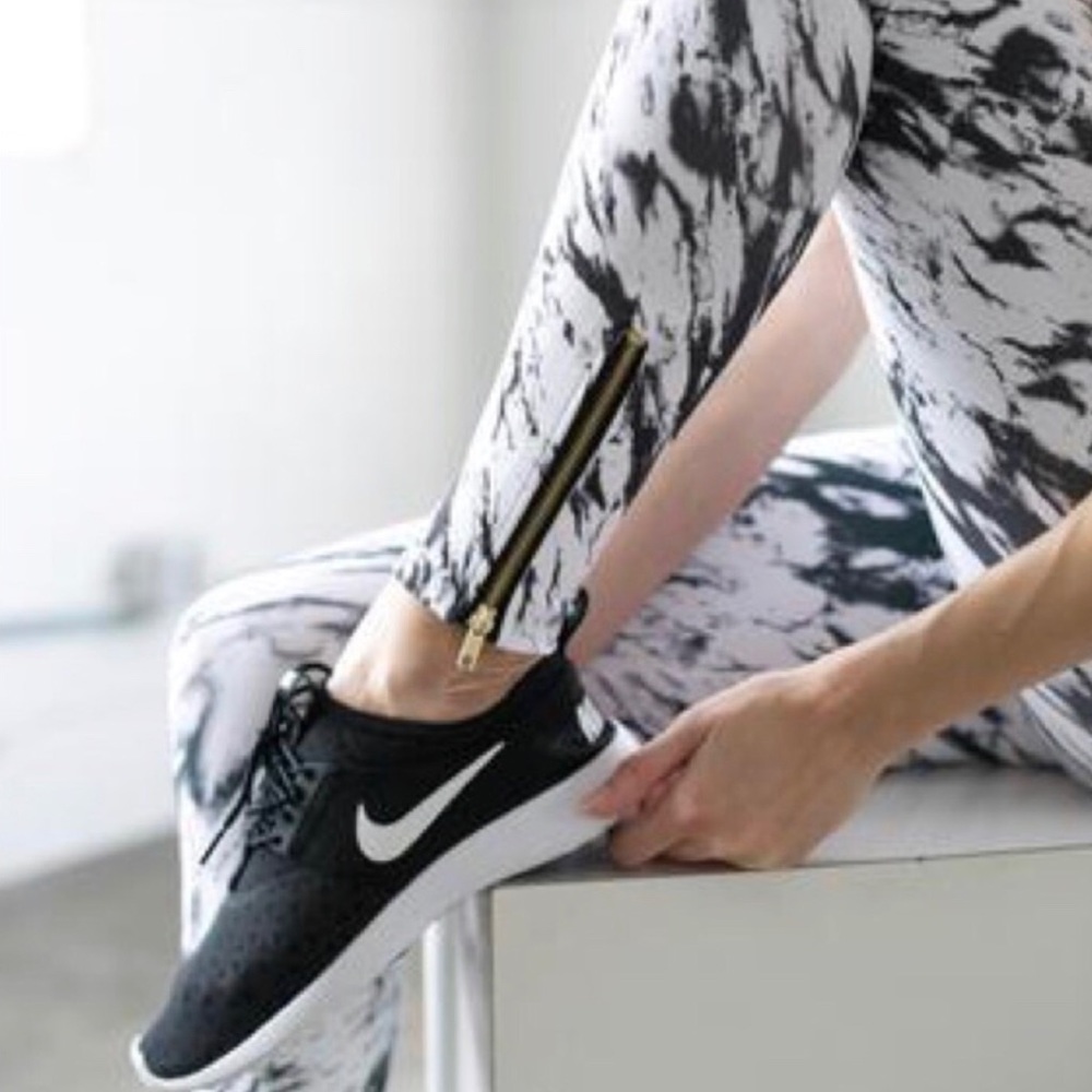 DYI - Define Your Inspiration Marble Leggings